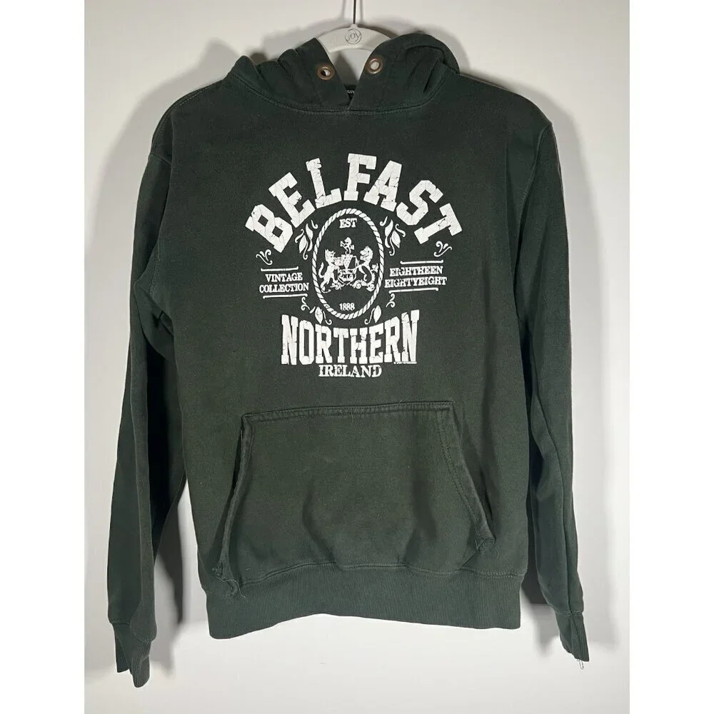 Vintage Y2K forest green Belfast Northern Ireland graphic M grunge hoodie